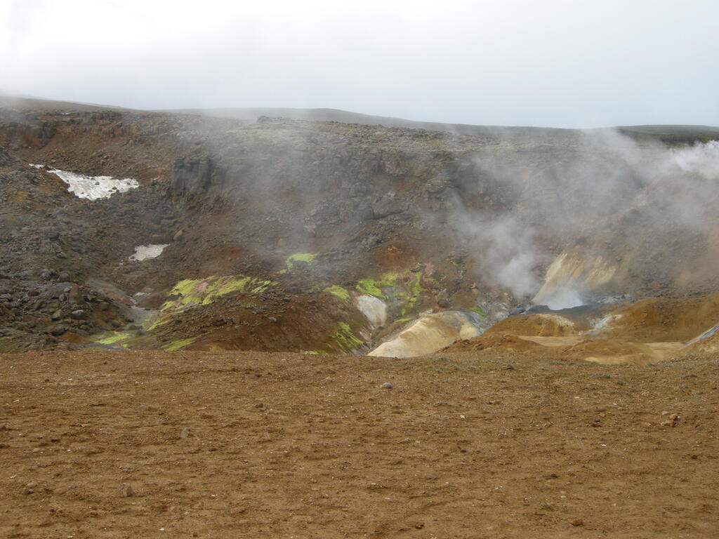Wanderung durch das Geothermalgebiet