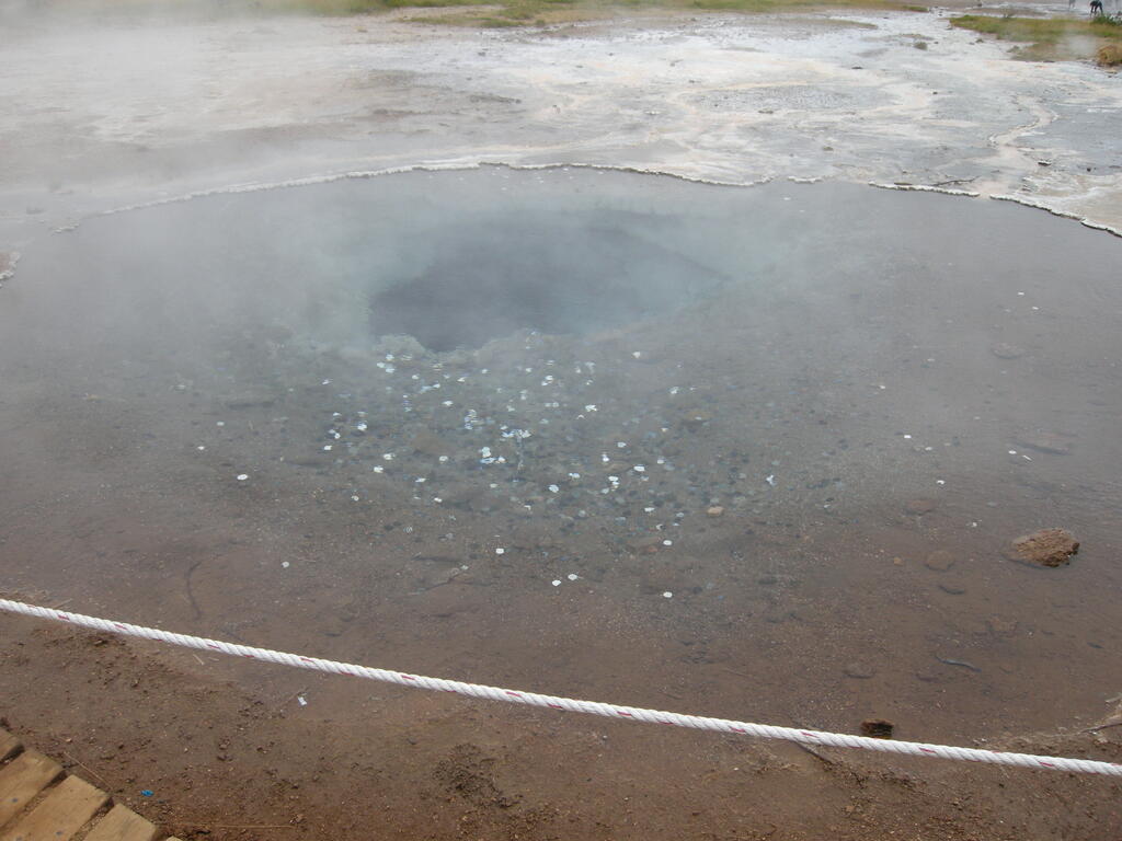 Hei&szlig;e Quelle im Geysir-Gebiet