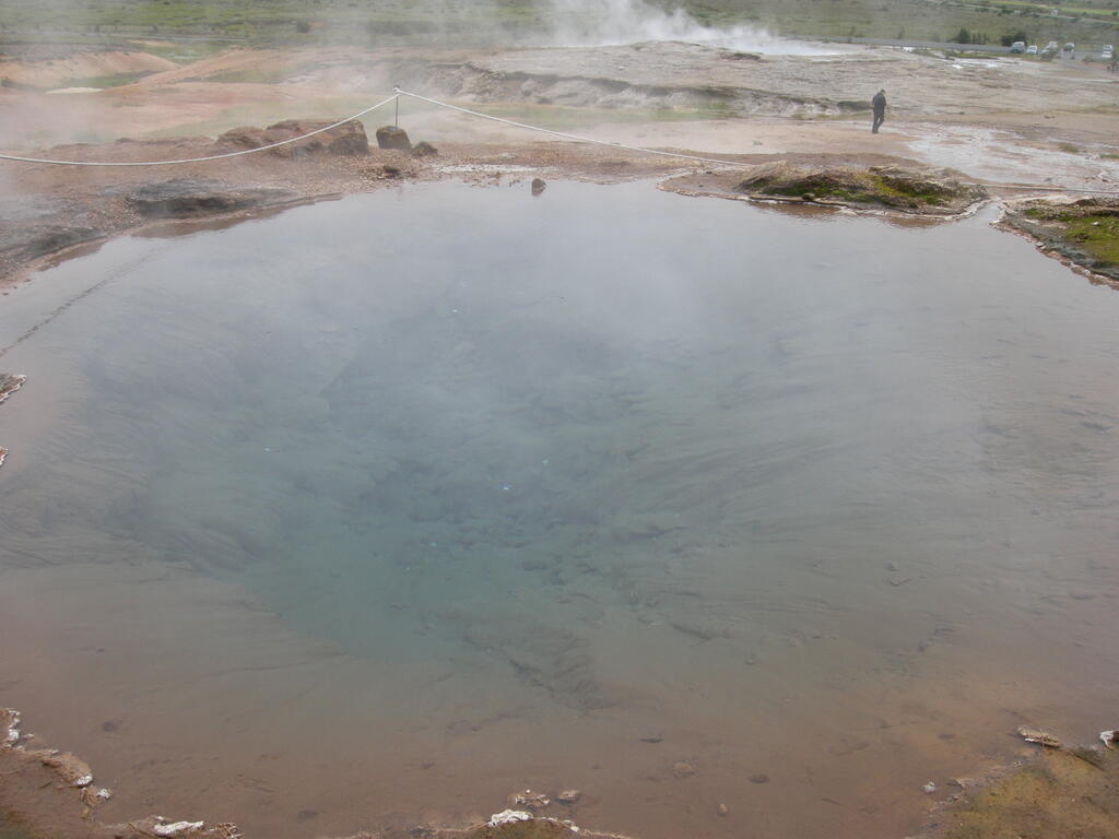Hei&szlig;e Quelle im Geysir-Gebiet
