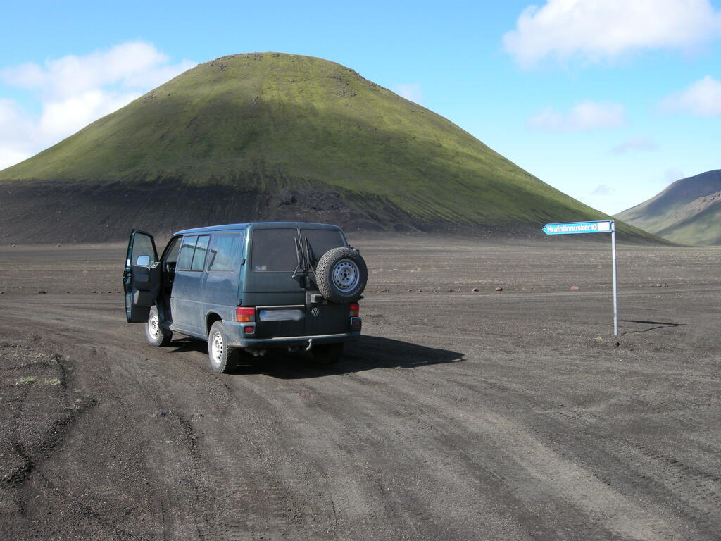 Hrafntinnusker, Abzweig von der F225