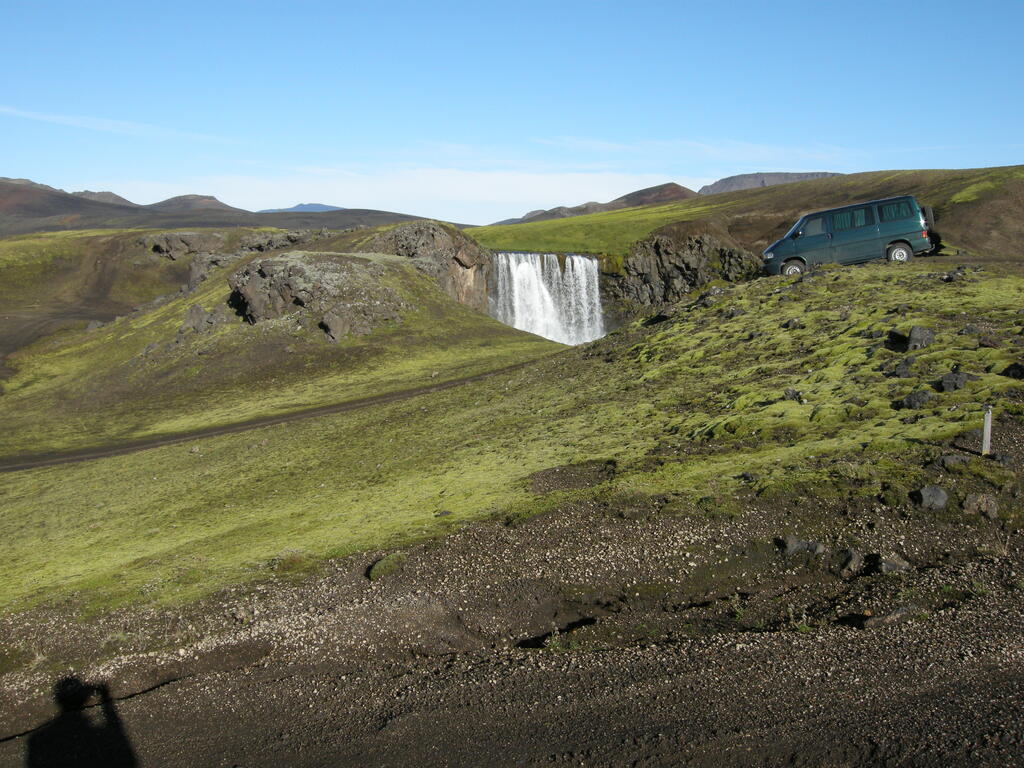 Wasserfall am Markarflj&oacute;t in der Morgensonne