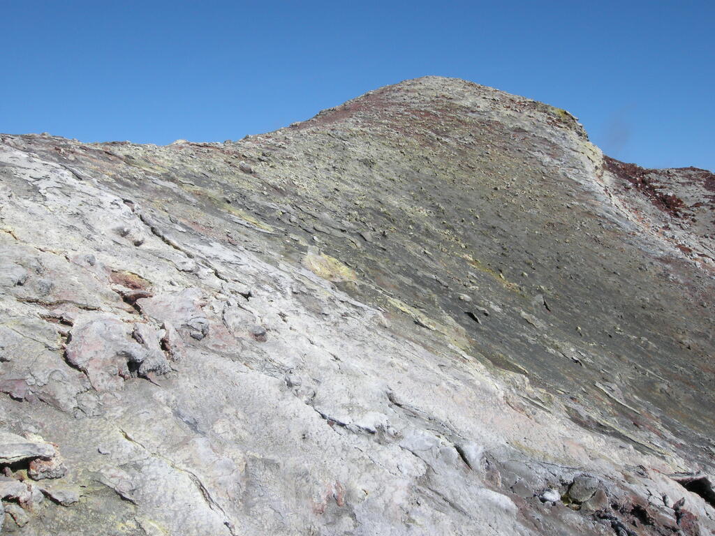 Fimmv&ouml;r&eth;uh&aacute;ls, Fumarole in der Lava