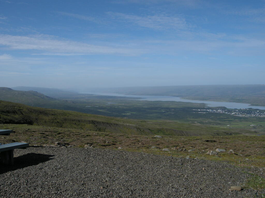 Blick von der Fjar&eth;arhei&eth;i nach Egilssta&eth;ir