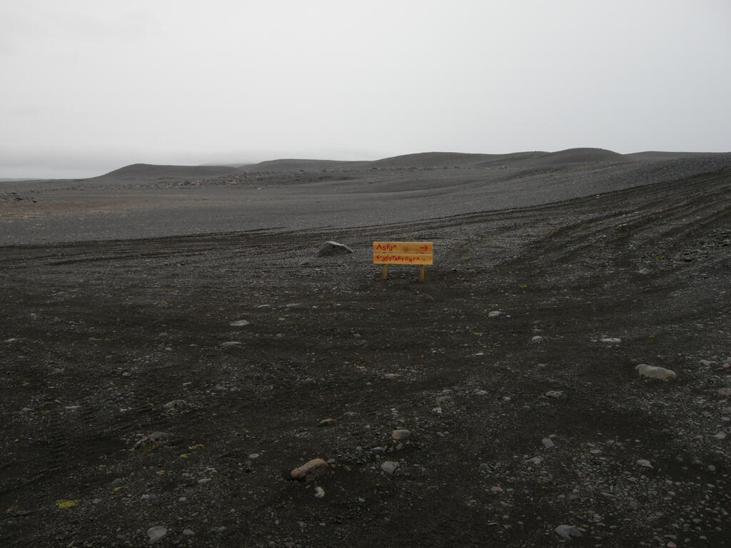 F910, Abzweig nach Rettartorfa