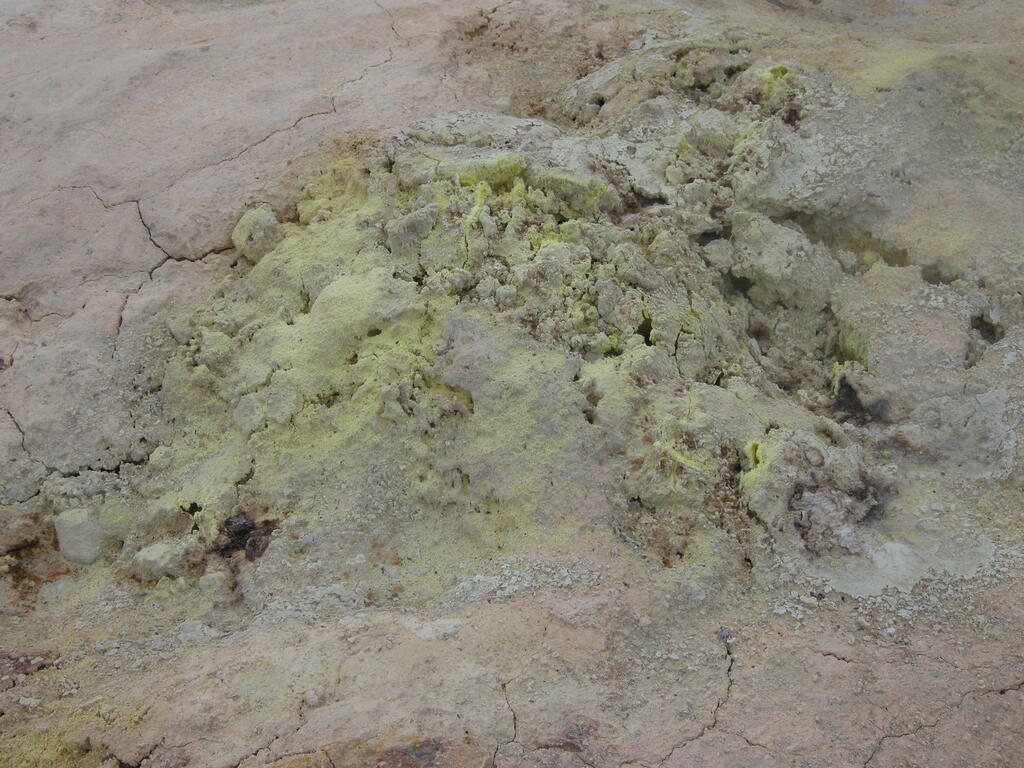 Hydrothermalgebiet &THORN;eistareykir, Schwefel