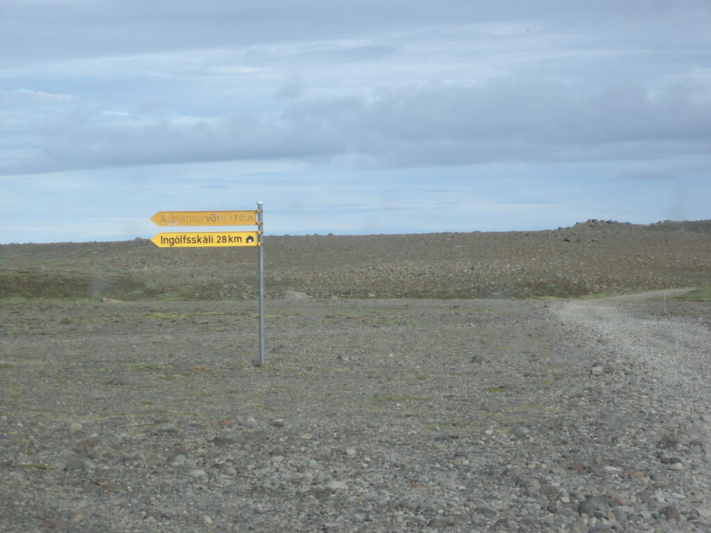 Abzweig von der F752 nach Ing&oacute;lfssk&aacute;li