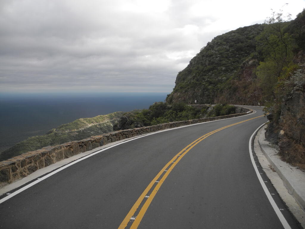 Oberer Teil der Stra&szlig;e mit Blick auf den unteren Teil