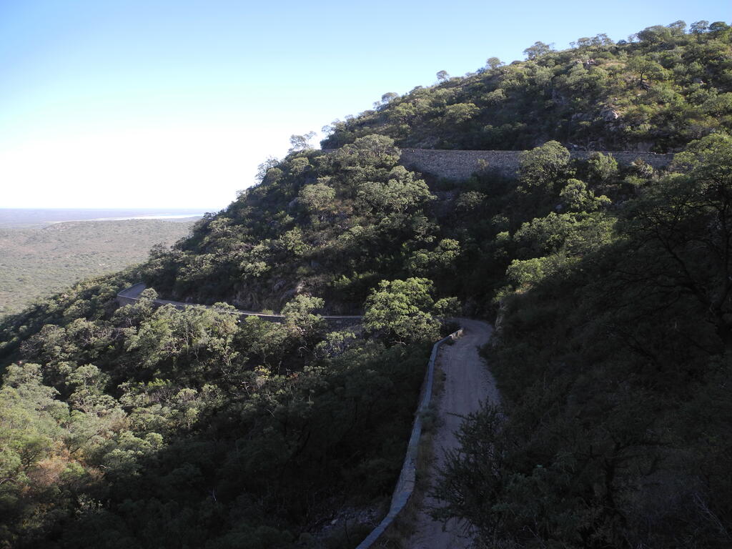 Landschaft an der RPE92 zwischen San Marcos Sierras und Capilla del Monte