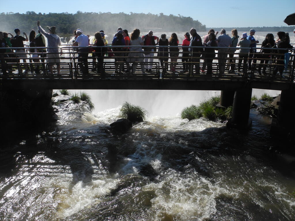 Die Plattform &uuml;ber einem der kleineren Wasserf&auml;lle