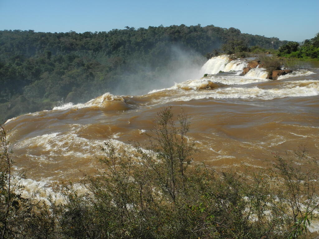Starke Str&ouml;mung oberhalb des Salto San Mart&iacute;n