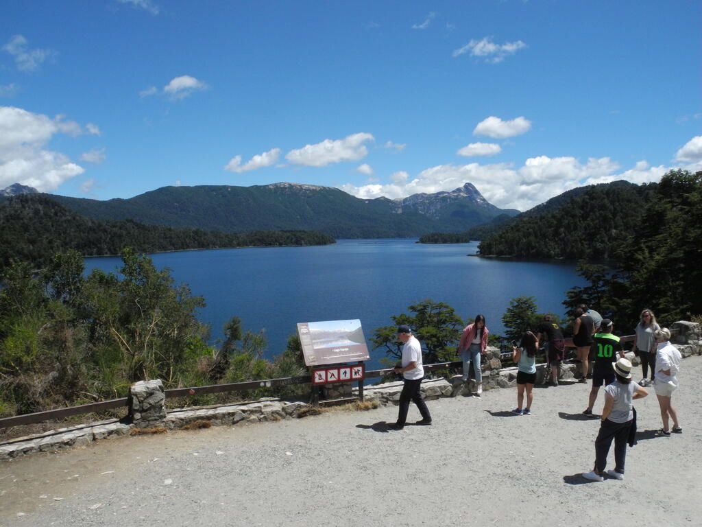 Lago Espejo an der RN40