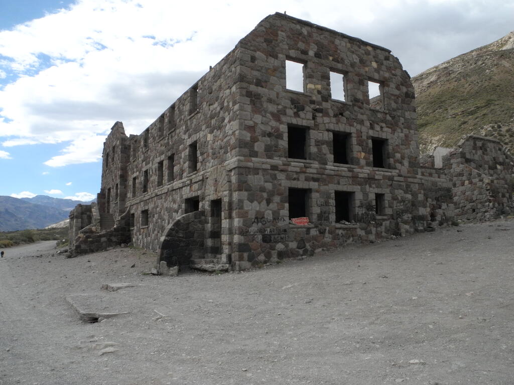 Termas del Sosneado, Hotelruine