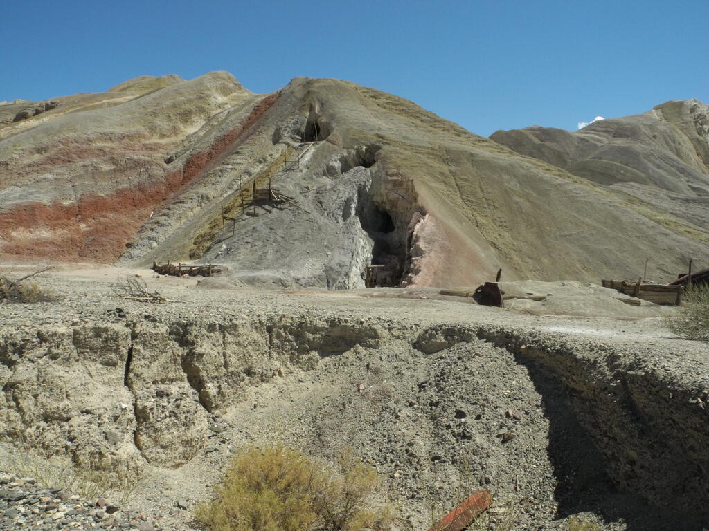 Bergbaureste am Cerro 7 colores