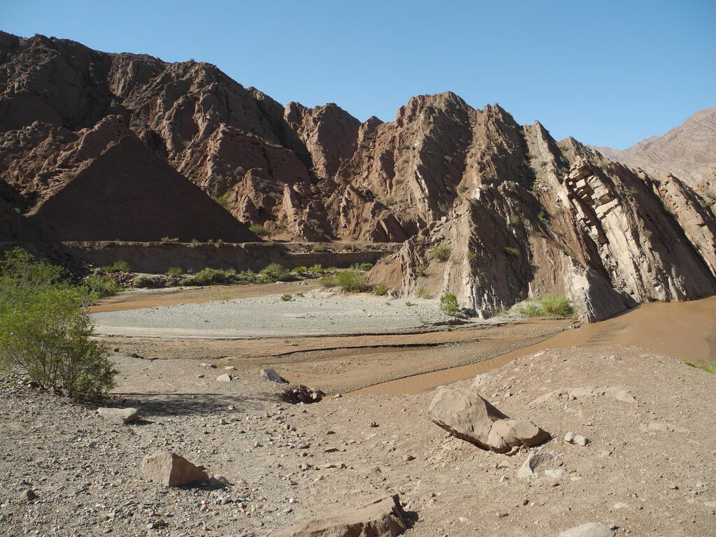 Schlucht mit Sandsteinfelsen