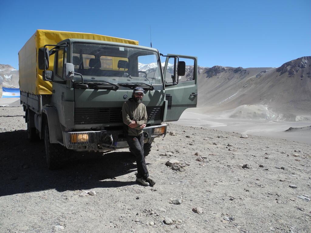 Der Fahrer des LKW ist gl&uuml;cklich...