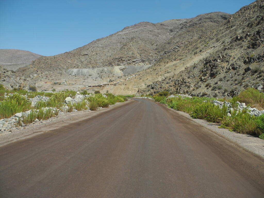 Stra&szlig;e D-115 im Tal