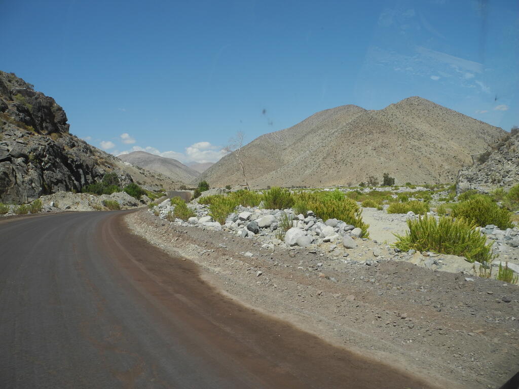 Stra&szlig;e D-115 im Tal