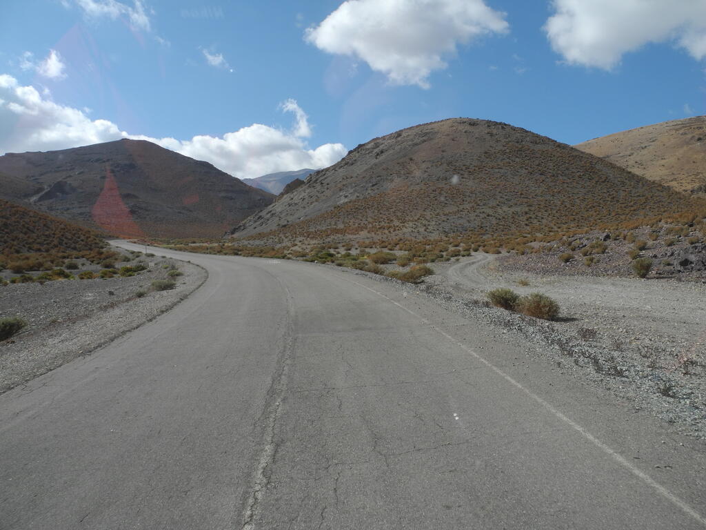 Stra&szlig;e D-115 im Tal