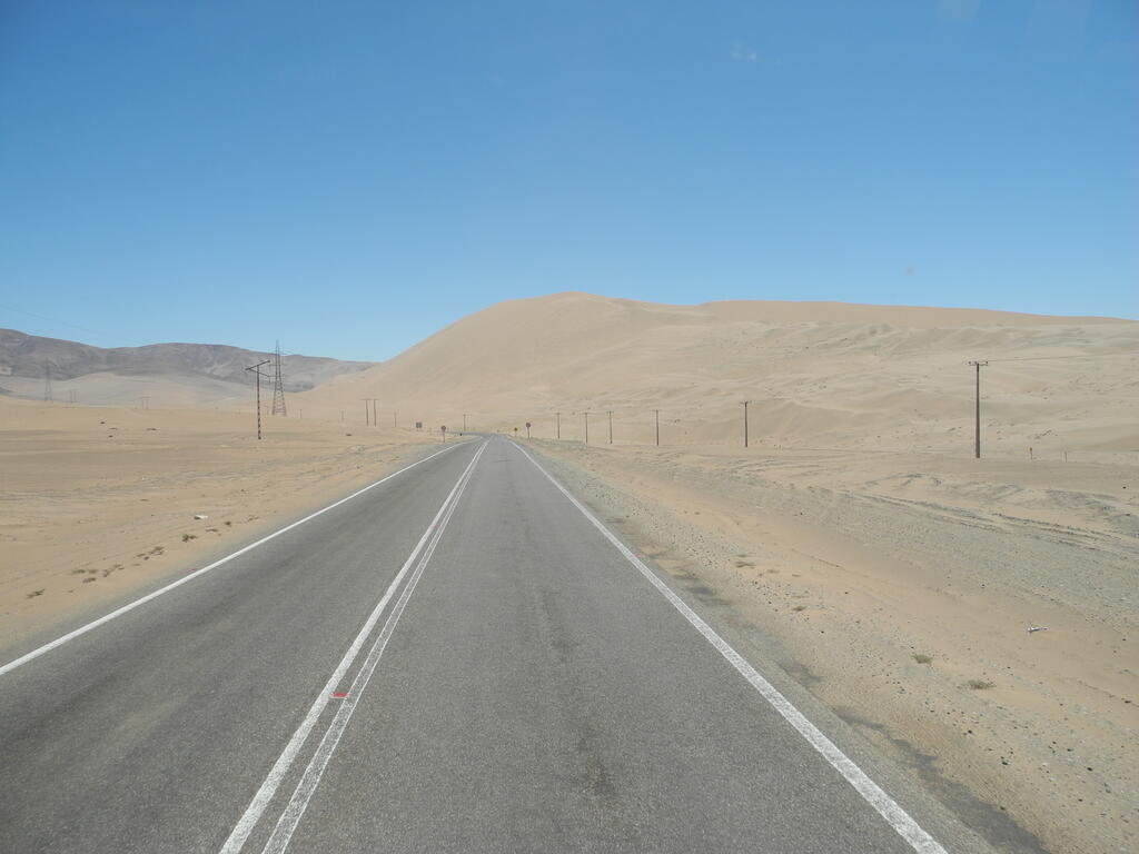 Stra&szlig;e durch die W&uuml;ste