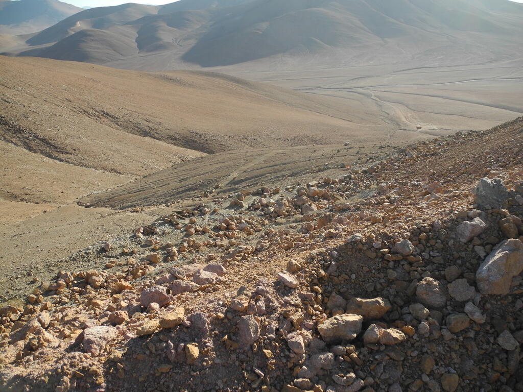 Blick von den Halden der Grube auf den &Uuml;bernachtungsplatz