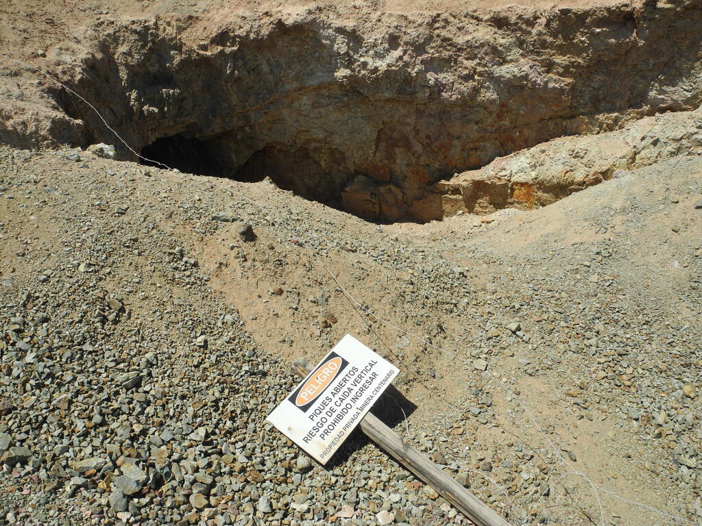 Alter Abbau und Halden der Mina Carrizalillo