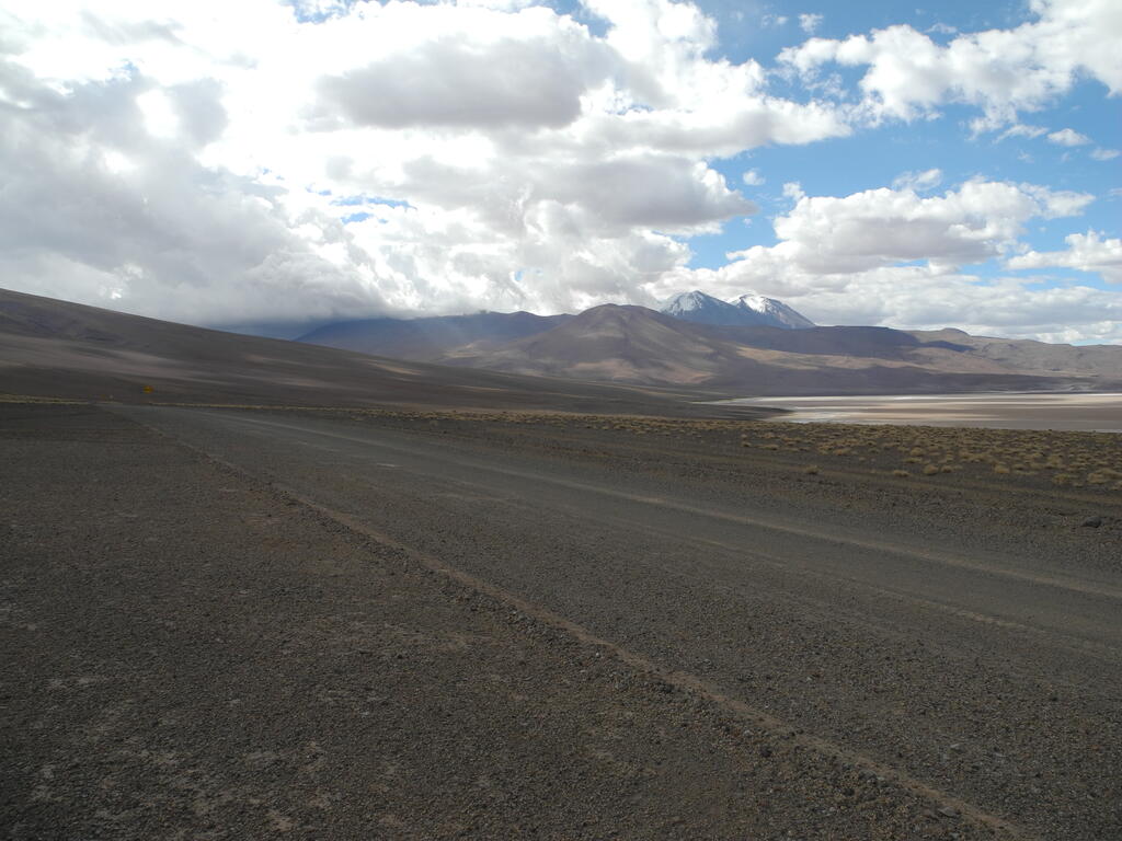Wolken am Vulkan Aucanquilcha