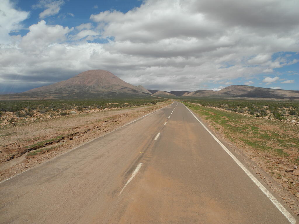 Die gute Stra&szlig;e nach El Tatio