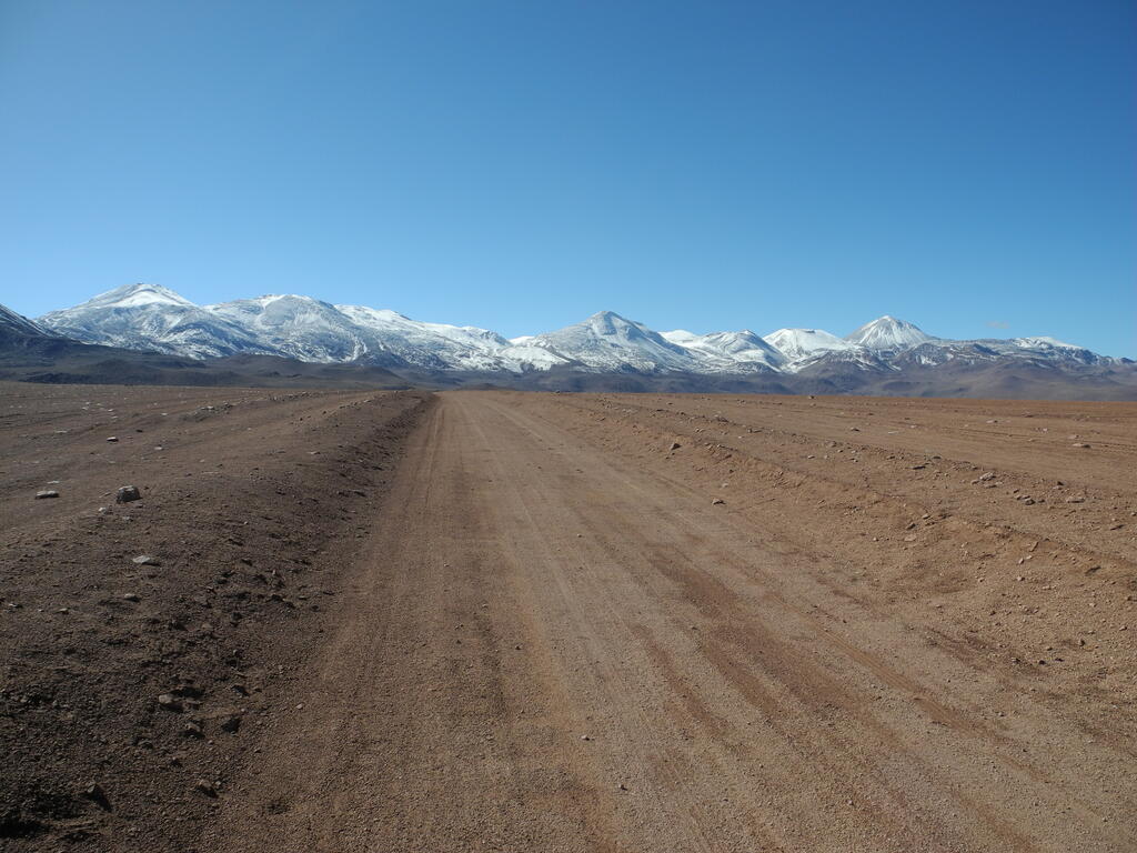 Die Kette der Vulkane bis zum Sairecabur