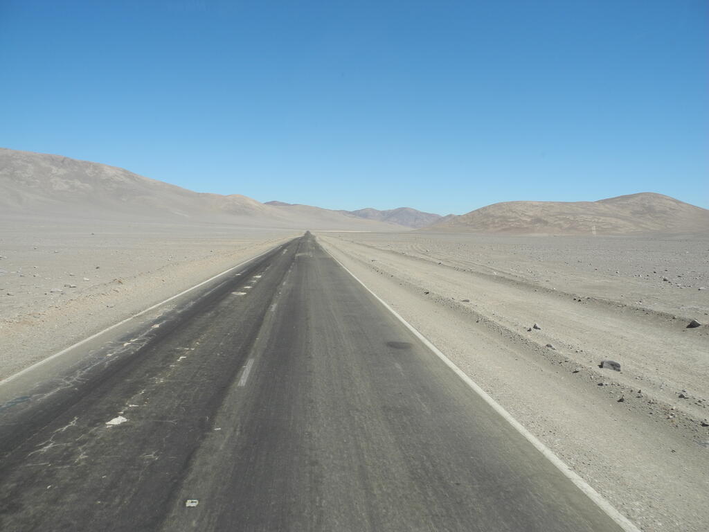 W&uuml;ste an der Stra&szlig;e B-55