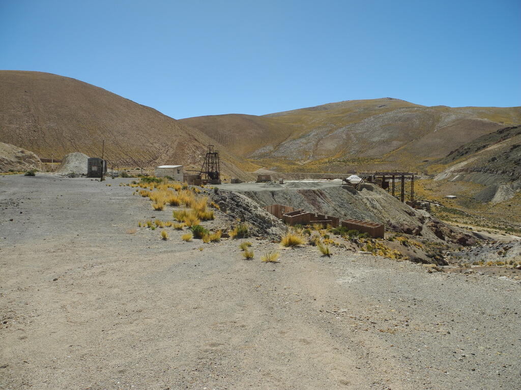 Mina Concordia vom Bahnhof aus gesehen