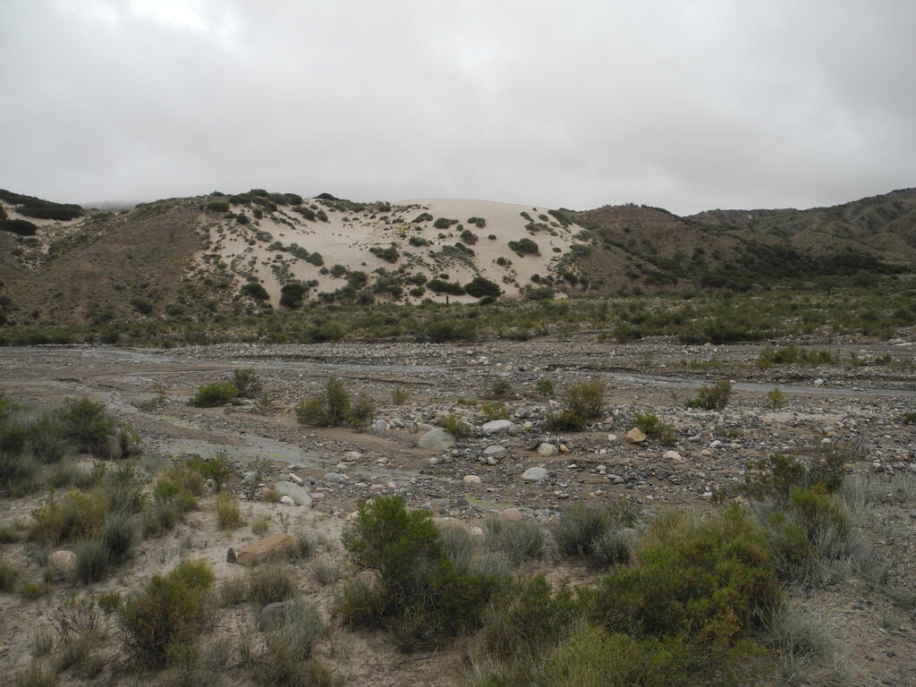 Wei&szlig;er Sand im Tal nach Papachacra