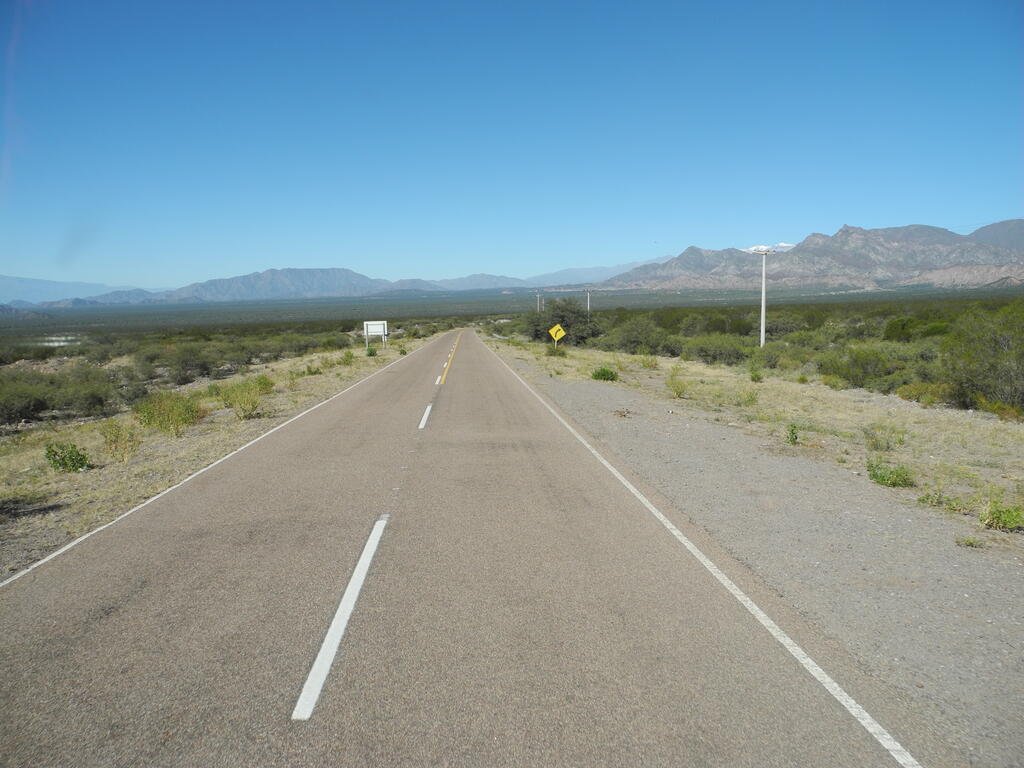 Landschaft an der Stra&szlig;e von Tinogasta nach Famatina