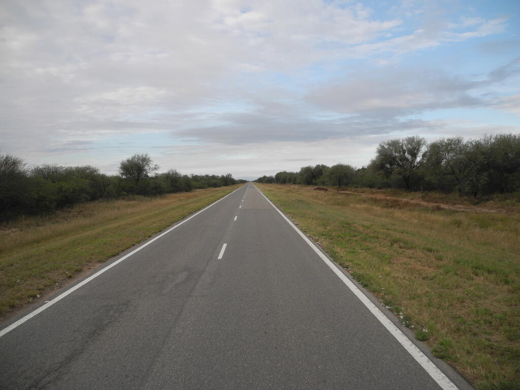 Landschaft an der RN79 zwischen Desiderio Tello und Quines